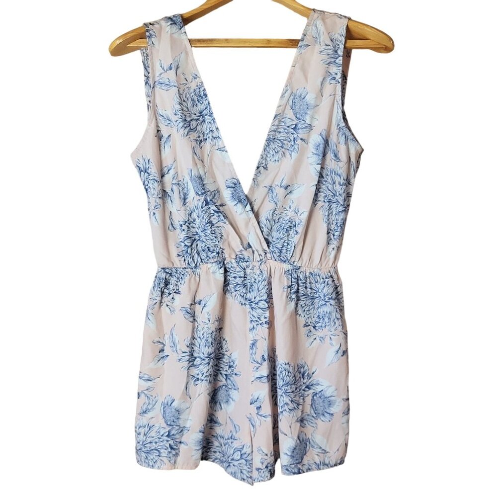 Illa Illa Sleeveless Floral Romper Shorts Size Medium